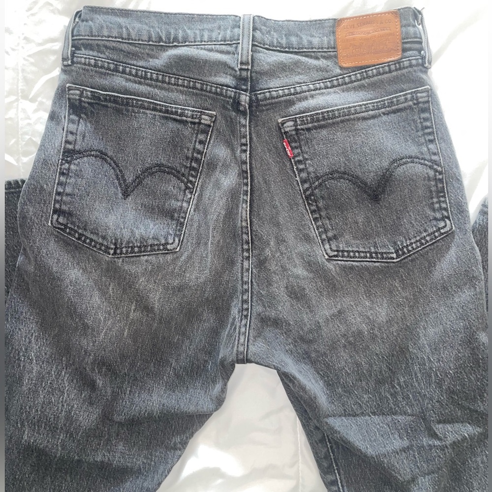 Levi’s Wedgie Straight Dark Wash Jeans Women’s Size 29